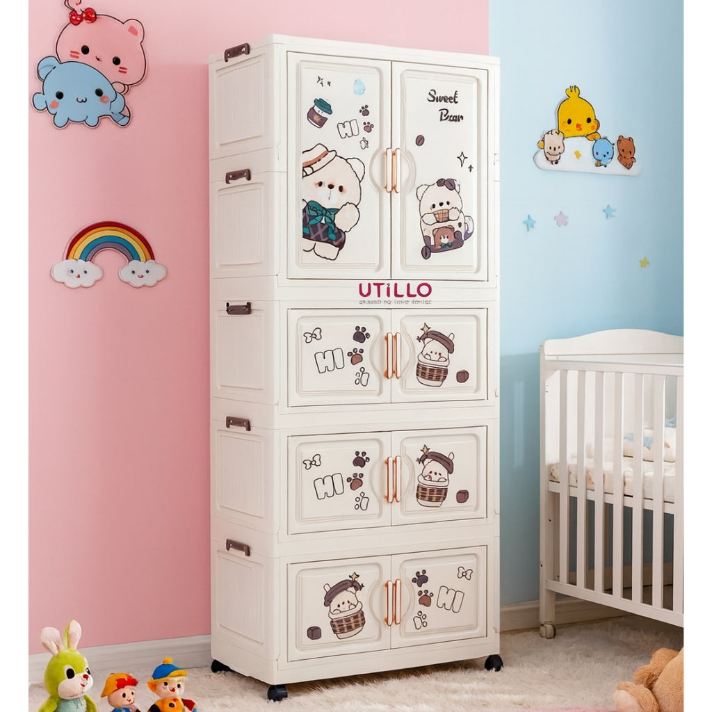 Durable_plastic_wardrobe_for_baby_room__Lollipop-Bear